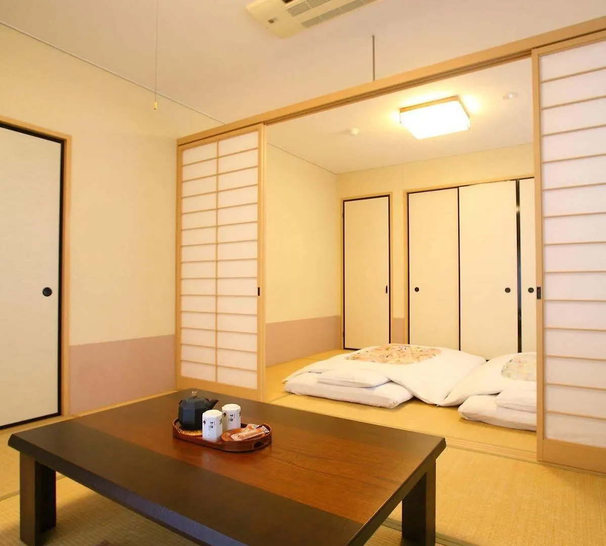 Towa Ryokan Kyoto 3*,